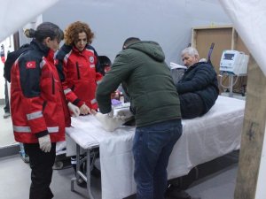 Tcg Bayraktar Yaralanan Vatandaşlara Aralıksız Tedavi Hizmeti Sağlıyor