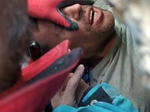 Enkaz Altından Çıkarılan Vatandaş Bakara Suresi’yle Hayata Tutundu