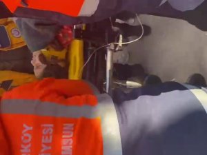 Hatay’da Baba Ve Kız Göçük Altından Kurtarıldı