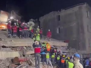 Sakaryalı Ekip Vali Kaldırım’a Sarılarak Ağladı
