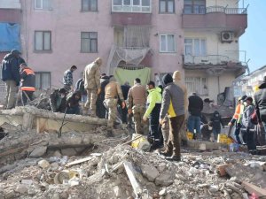 Yıkılan Binaları Yapan Sorumlular Mercek Altına Alındı