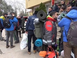 Yalova’dan 50 Gönüllü Öğretmen Deprem Bölgesine Yardıma Gitti