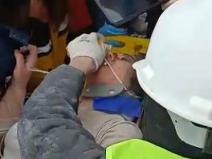 Depremin 102. Saatinde İnanılmaz Kurtuluş