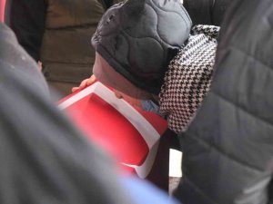 Depremde Hayatını Kaybeden Astsubay, Kızı Ve Annesi Son Yolculuklarına Uğurlandı