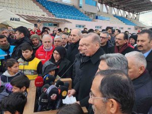 Cumhurbaşkanı Erdoğan, Depremde Can Kaybı Sayısının 18 Bin 991’e Yükseldiğini Açıkladı.