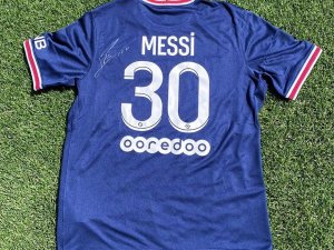 Messi’nin Formasından Elde Edilen Gelir Depremzedelere Bağışlanacak