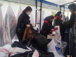 Iğdır’dan Deprem Bölgesine 50 Tır Yardım Gönderildi