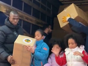 Enner Valencia, Yardım Çalışmalarına Ailesiyle Beraber Destek Verdi