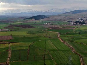 Depremden Sonra Köyde Yaşanan Fay Kırığı Havadan Görüntülendi
