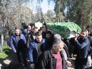 Depremde Enkaz Altında Kalan Baba Oğul Cizre’de Gözyaşları Arasında Defnedildi