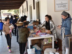 3’üncü Piyade Eğitim Tugay Komutanlığı Depremzedelerle Yakından İlgileniyor