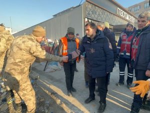 Yakutiye Belediye Başkanı Uçar Deprem Bölgesinde