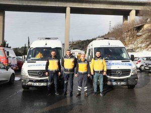 Deprem Bölgesine Ambulans Ve Sağlık Ekibi Sevk Edildi
