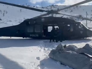 Egm Deprem Bölgesindeki Köylere Erzak Ve Çadır Sevkiyatlarını Aralıksız Sürdürüyor