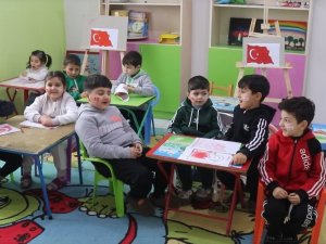 Gürcistanlı Miniklerden Depremzedelere Destek