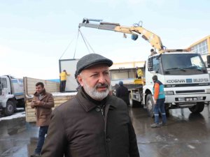 Başkan Çolakbayrakdar: "104 Personelimiz Ve 41 Aracımızla Deprem Bölgesindeyiz"
