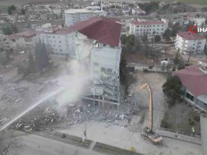 Depremin Merkez Üssü Pazarcık’ta Kontrollü Yıkım Çalışmaları Başladı