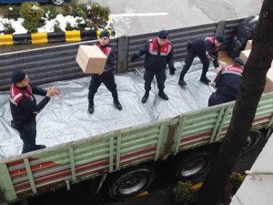 Kocaeli Jandarması Depremzedelerin Yarasını Sarmak İçin Seferber Oldu