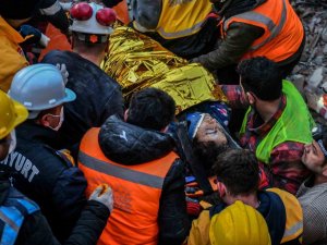 Enkaz Altından 110 Saat Sonra Hayata Dönüş