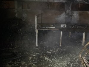 Kocaeli’de Mobilya Fabrikasının Sünger Deposu Alevlere Teslim Oldu