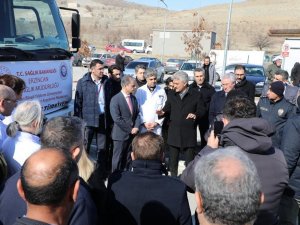 Yardım Tırları Afet Bölgesine Gönderilmeye Devam Ediyor