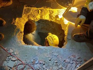 Dak Ekibi Deprem Bölgesinde Canlara Umut Oldu
