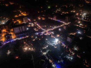 Kahramanmaraş’ta Geceyi Arama Kurtarma Çalışmaları Aydınlattı