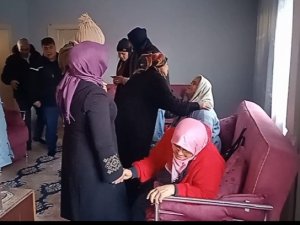 Muhtar Kıyatmaz Depremzede Aileye Yuvasını Açtı
