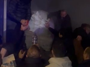 Bolu’dan Kahramanmaraş’a Giden Yardım Tırı Alev Aldı