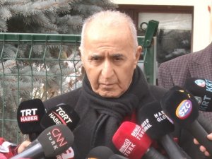 Siyasilerden Eski Chp Genel Başkanı Baykal’ın Evine Taziye Ziyareti