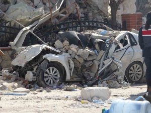 Deprem, Araçları Da Hurdaya Çevirdi