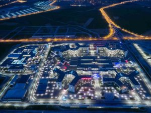 Kayseri Şehir Hastanesi Depremzedelerin Yaralarını Sarıyor
