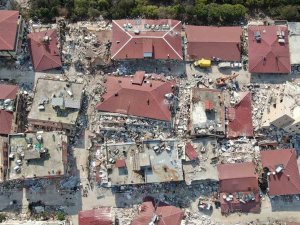 18 Bin Nüfuslu Mahallede Deprem Sonrası Sağlam Bina Kalmadı