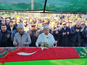 Eşiyle Enkaz Altında Hayatını Kaybeden Hatice Öğretmen Son Yolculuğuna Uğurlandı