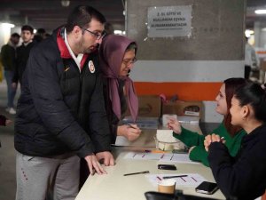 Nef Stadyumu’nda Yardım Toplama Çalışmaları Sürüyor