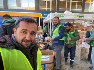 Sındırgı’dan Giden Yardımlar Deprem Bölgesine Ulaştı