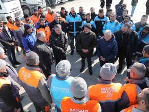 Başkan Çolakbayrakdar: “Tüm İmkanlarımız İle Deprem Bölgelerindeyiz”