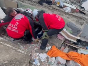 Evli Çift Depremin 6’ıncı Gününde Sağ Olarak Kurtarıldı