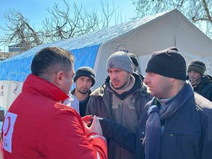 Düzce Kızılay, Deprem Bölgesinde Köylere Ulaşıyor