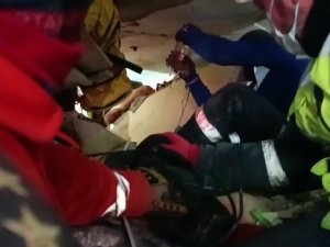 Hatay’da 135 Saat Sonra Enkazda Bir Kişiye Daha Ulaşıldı