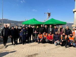 Başkan Ataç Ve Chp Heyetinden Depremzedelere Geçmiş Olsun Ziyareti