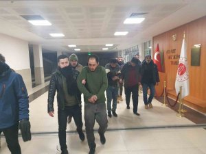 Depremin Merkez Üssü Elbistan’da Hırsızlık Yapan 3 Kişi Tutuklandı