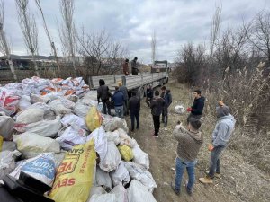 Çankırı’dan Depremzedeler İçin Odun Desteği