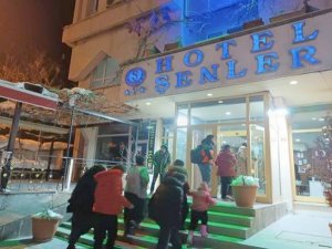 14 Depremzede Hakkari’ye Otele Yerleştirildi