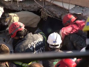 Adıyaman’da 151. Saatte 8 Yaşındaki Hacı Ahmet’ten Güzel Haber Bekleniyor