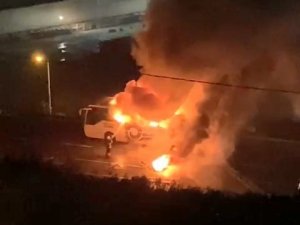 Kocaeli’de Yolcu Otobüsü Alev Alev Yandı