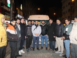 Eskişehir’deki Afganistanlılar Deprem Bölgesine Yardım Gönderdi