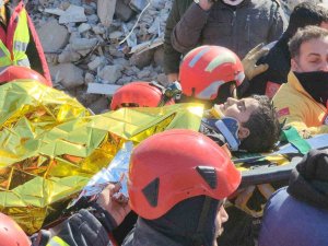 Adıyaman’da 152. Saatte 8 Yaşındaki Ahmet Kurtarıldı