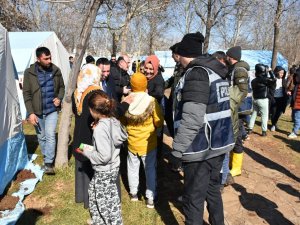 Bağlar’da Depremin Yaraları Sarılıyor