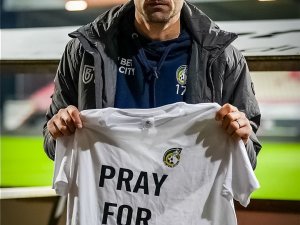 Burak Yılmaz: "Uzakta Olabilirim Ama Aklım, Fikrim, Kalbim Canım Ülkem İle"